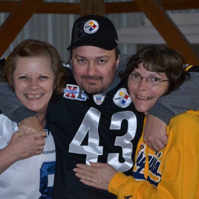 Profile Picture of Robert Crouse (@mousetrap1010) on Twitter