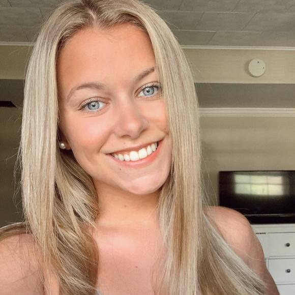 Profile Picture of Kayla Tardy (@ktcheer01) on Poshmark