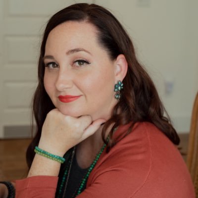 Profile Picture of Alice Sullivan (@alicewrites) on Twitter