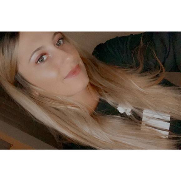 Profile Picture of Mirnesa Cehaja (@xo_ness) on Poshmark