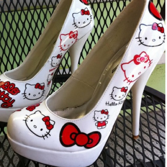 Profile Picture of Kellie Poore (@belle0819) on Poshmark