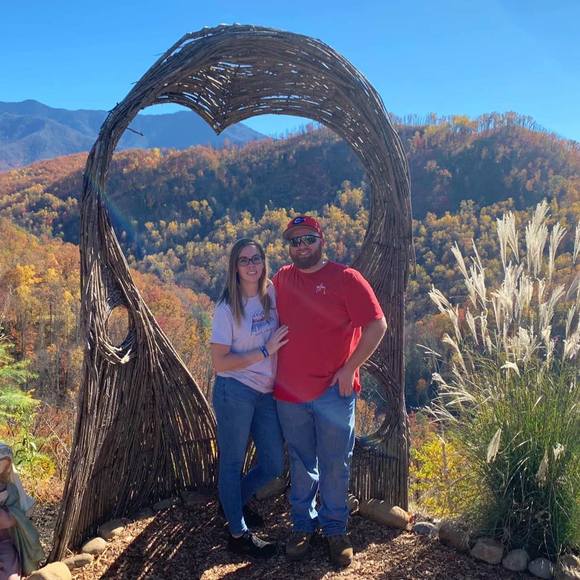 Profile Picture of Amanda Mattull (@mattullamanda13) on Poshmark