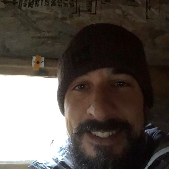Profile Picture of Greg Schwark (@gregschwark) on Poshmark