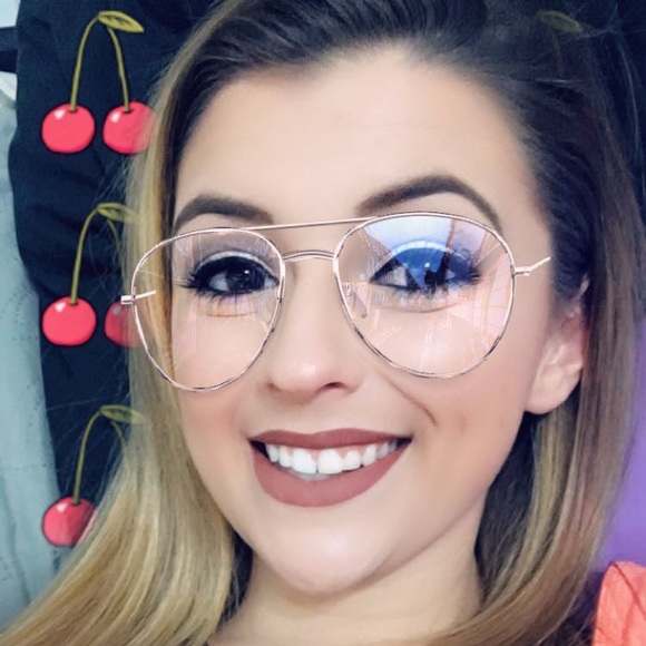 Profile Picture of Madison Matherne (@madisonmatherne) on Poshmark
