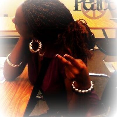 Profile Picture of Shonda Wright (@OfficalGirl15) on Twitter