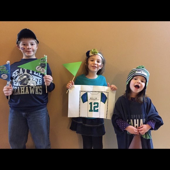 Sara Thonney - Poshmark Profile Picture of Sara Thonney (@sarathonney) on Poshmark