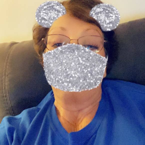 Profile Picture of Karen Olaskowitz kelley (@karenkelley63) on Poshmark