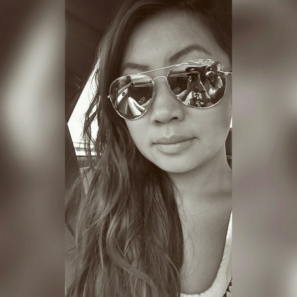 Profile Picture of Nancy Feng (@missfengster) on Poshmark