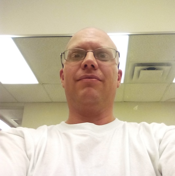 Profile Picture of Thomas Rivet (@trivet218) on Poshmark