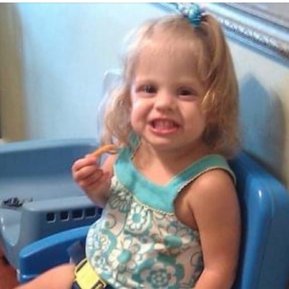 Profile Picture of Angelina Carcelli (@angelcar1408) on Poshmark