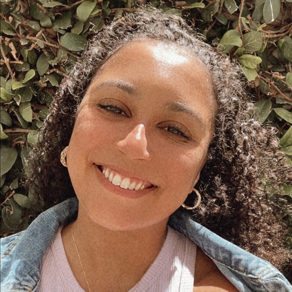 Profile Picture of Jade Hodge (@jademaria15) on Poshmark