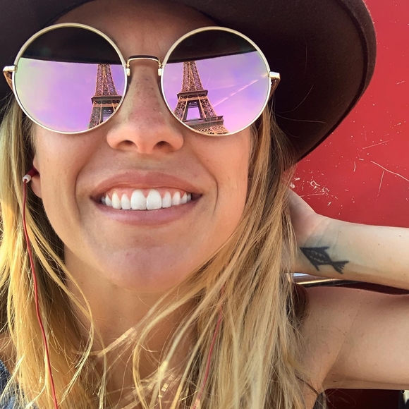 Profile Picture of Mandy Mantzel (@mandymantzel) on Poshmark