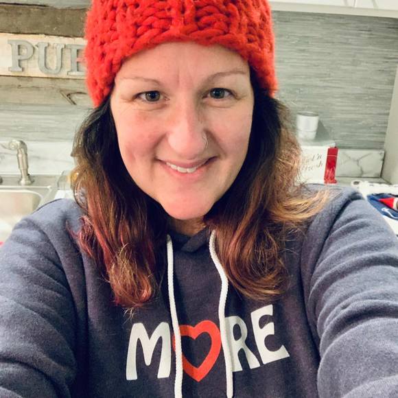 Profile Picture of Danielle Soloff (@lizards23) on Poshmark