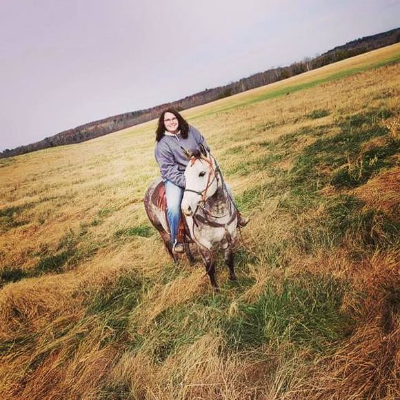 Profile Picture of Samantha Dusel (@dussam) on Poshmark