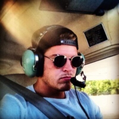 Profile Picture of Quinn Wright (@TrinhStone1) on Twitter