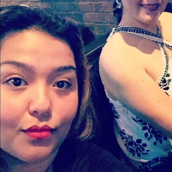 Profile Picture of Julia Pedroza (@latiafelix) on Poshmark