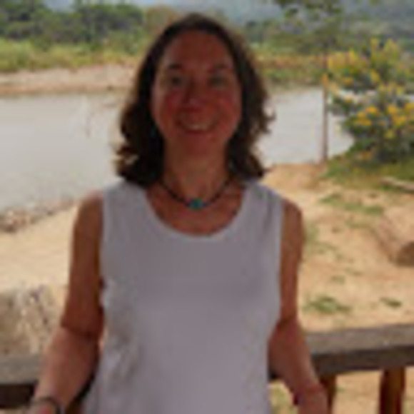 Profile Picture of Alice Stillinger (@astillinger) on Poshmark