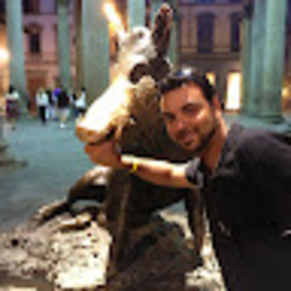 Profile Picture of Maxim Hanna (@maxim_hanna) on Poshmark