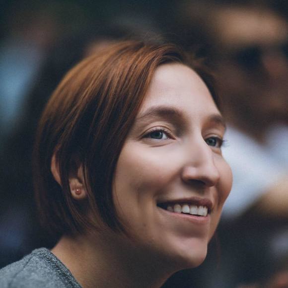 Profile Picture of Lisa Grant (@lisadawngrant1) on Poshmark