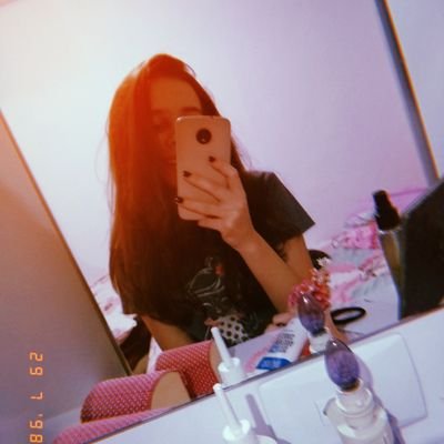Profile Picture of Júlia Cordeiro (@JliaCordeiroDe1) on Twitter