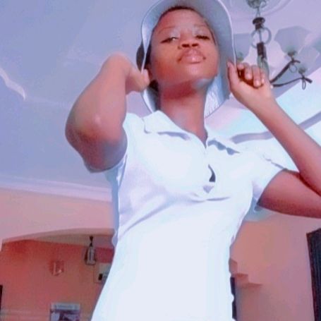 Profile Picture of knee fe mhie (@user3361673781240) on Tiktok