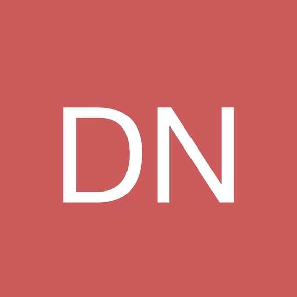 Profile Picture of David Nichols (@jennynichols) on Poshmark