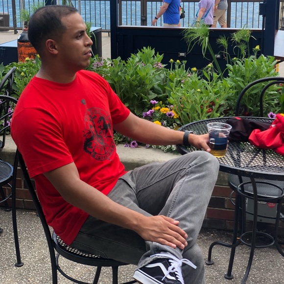 Profile Picture of Alex Almaraz (@almaraz12) on Poshmark