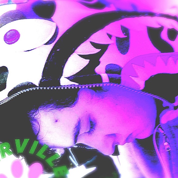 Profile Picture of Asher Pedley (@asherpedley) on Poshmark