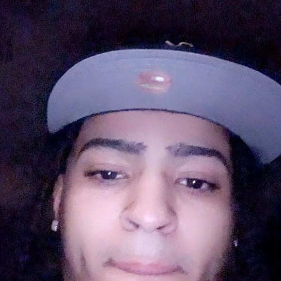 Profile Picture of Brandon Troncoso (@brandonouthere) on Poshmark