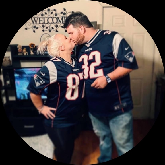 Profile Picture of Katie Tedeschi (@brizzysgirl0408) on Poshmark