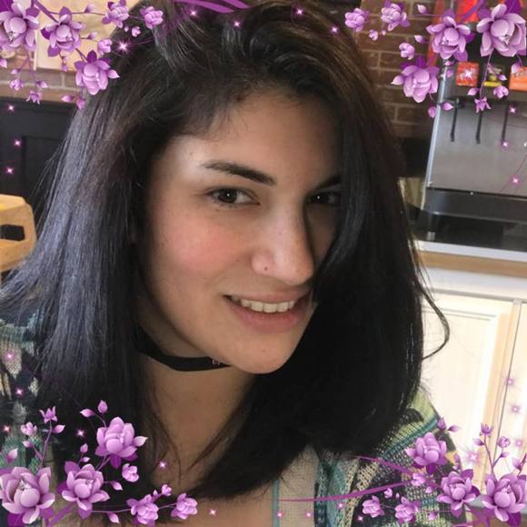 Profile Picture of Regina Esquivel (@aesquivel142) on Poshmark