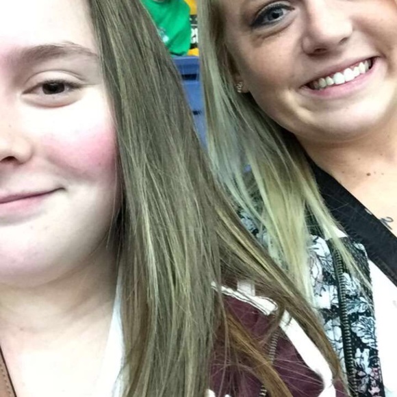 Profile Picture of Haley Kunesh (@haleykunesh) on Poshmark