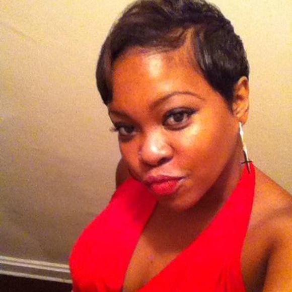 Profile Picture of Sithabile White (@sithabilewhite) on Poshmark