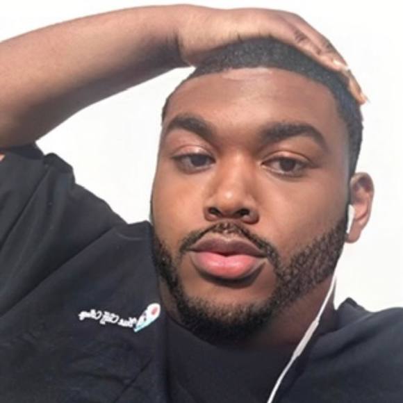 Profile Picture of Von'treal Clay (@vtreal25) on Poshmark