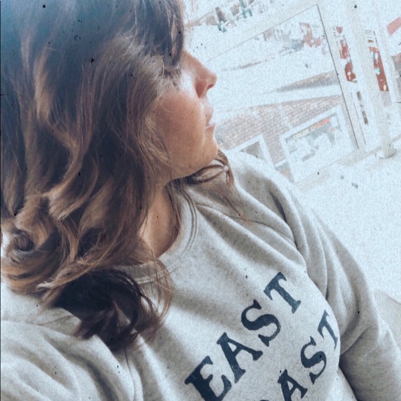 Profile Picture of Ashley Bremberg (@ashnb84) on Poshmark