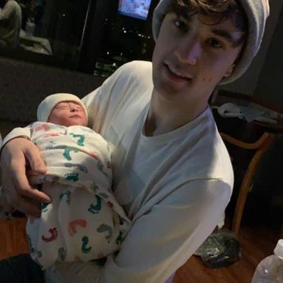 Profile Picture of Devin Klein (@devinklein) on Poshmark