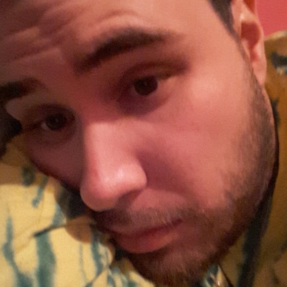 Profile Picture of Harold Perez (@fonsi24) on Poshmark