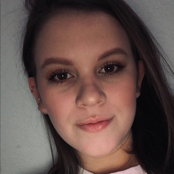 Profile Picture of Norma Jimenez (@josjimenez) on Poshmark