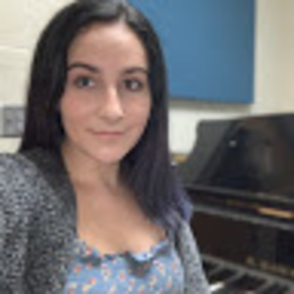 Profile Picture of Victoria Devine (@vdogpeace4) on Poshmark