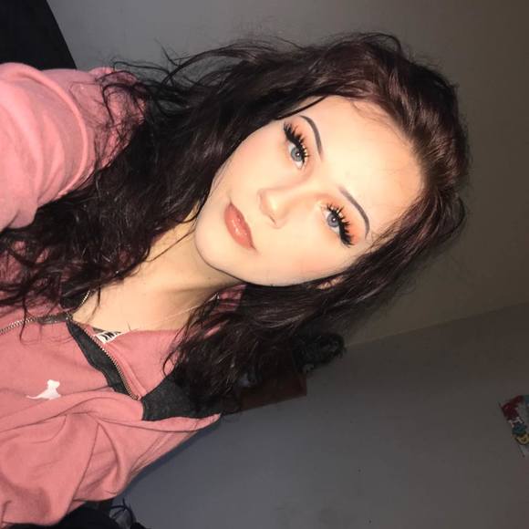 Mickey Watson - Poshmark Profile Picture of Mickey Watson (@mickeywatson) on Poshmark