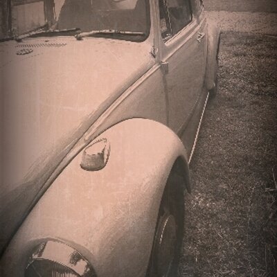 Profile Picture of Poppy Benaud (@PopJay1000) on Twitter