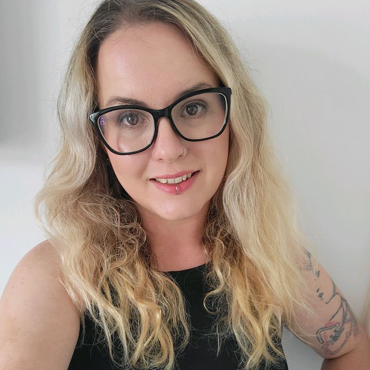 Profile Picture of Gwen (@gwensalir) on Tiktok