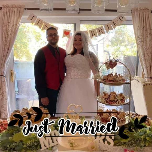 Profile Picture of Joey Bellefeuille (@shiftybeatz) on Poshmark