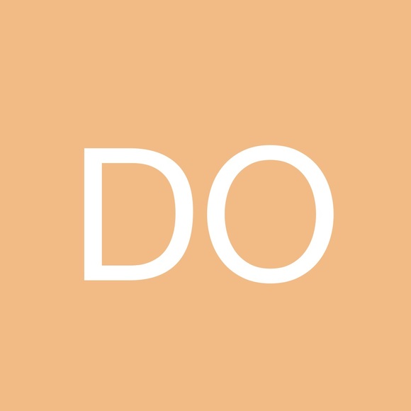 Profile Picture of Dora Ocegueda (@doraeli13) on Poshmark