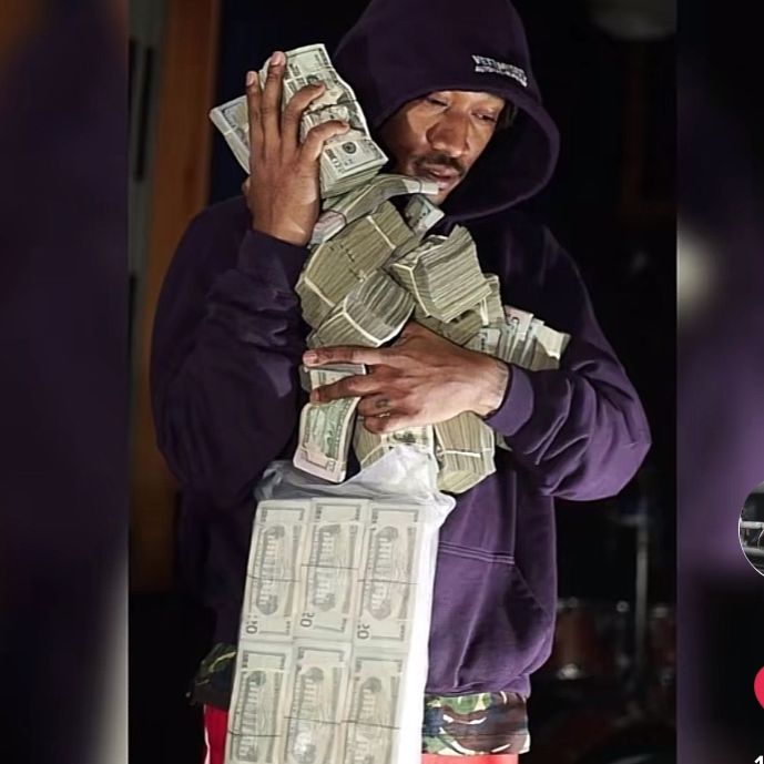 Profile Picture of Stephen Jones (@stephenjones221) on Tiktok