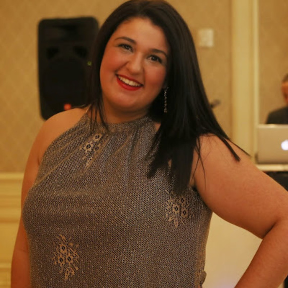 Profile Picture of Danielle Melillo (@drmelillo) on Poshmark