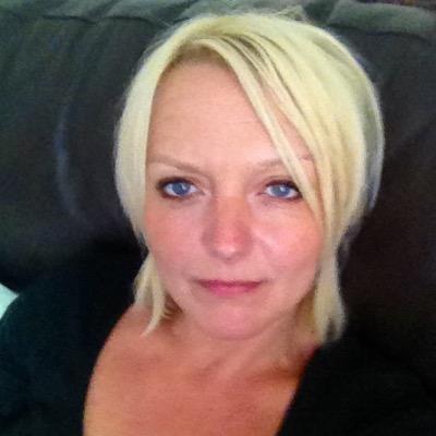 Profile Picture of Lisa Barker (@PartyParlour) on Twitter