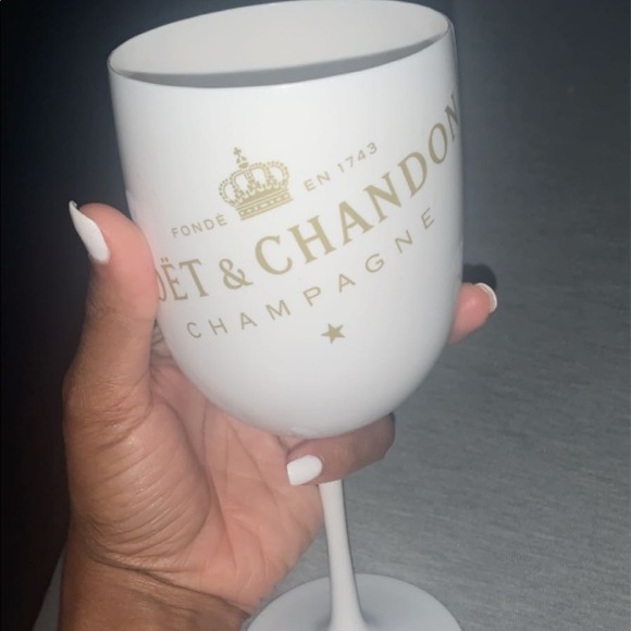 Profile Picture of Mean Bean (@mean_b) on Poshmark