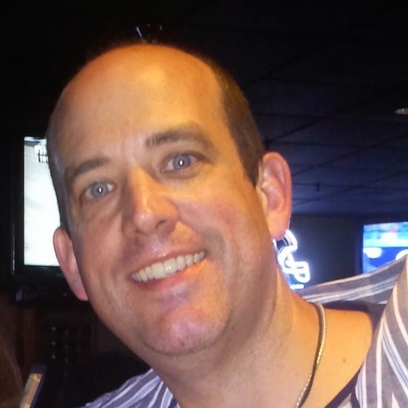 Profile Picture of David Kilbert (@dtkilbert) on Poshmark