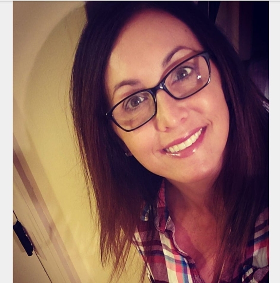 Profile Picture of Brandy Gwinn (@bmalamphy) on Poshmark